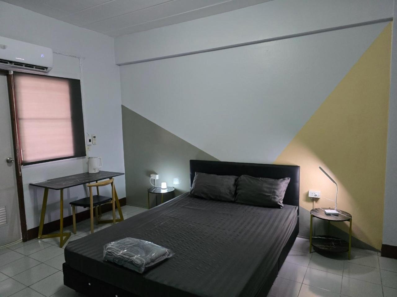 Srinn House, 3*